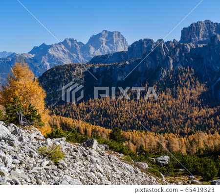 Autumn Dolomites mountain rocky view, Sudtirol, 65419323
