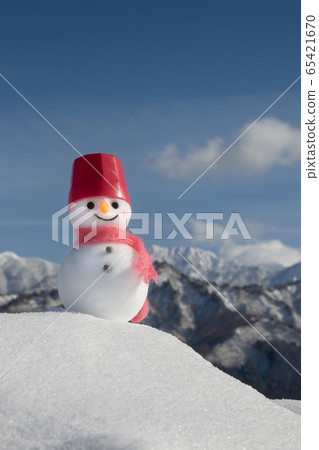 藍天和雪人 65421670