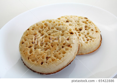 Crumpet British pancake Crumpet British pancake 65422886
