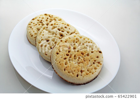 Crumpet British pancake Crumpet British pancake 65422901