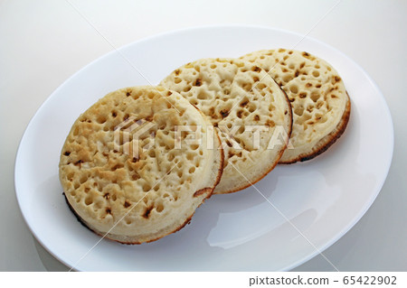 Crumpet British pancake Crumpet British pancake 65422902