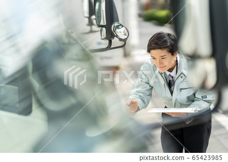 道路維修技工故障修理汽車故障 65423985