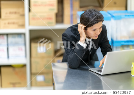 Warehouse inventory check suit Warehouse inventory check suit 65423987