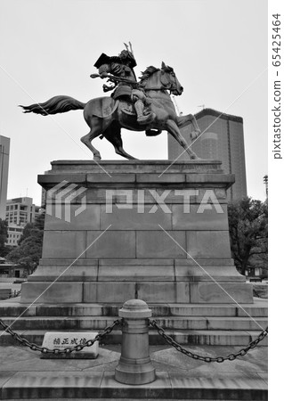 Kusunoki Masanari Statue (in front of Imperial Palace) 65425464