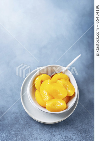 Sweet canned peaches Sweet canned peaches 65434196