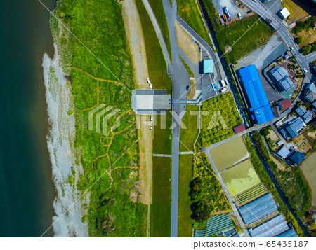 d: The Niyodo River, which is still blue today d: The Niyodo River, which is still blue today 65435187