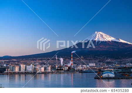 <靜岡縣>富士山/塔古拉港口在清晨 65435280