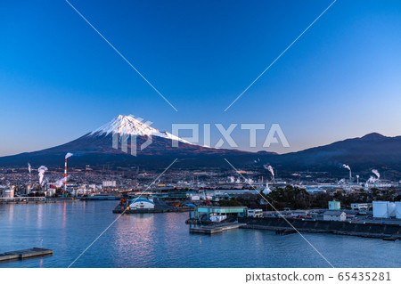 <靜岡縣>富士山/塔古拉港口在清晨 65435281
