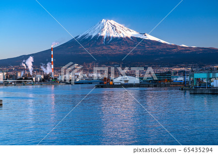 <靜岡縣>富士山/塔古拉港口在清晨 65435294