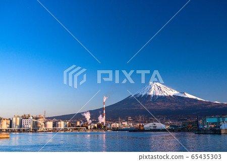 <靜岡縣>富士山/塔古拉港口在清晨 65435303