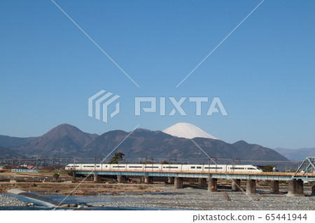 Romance Car VSE and Mt. Fuji 65441944