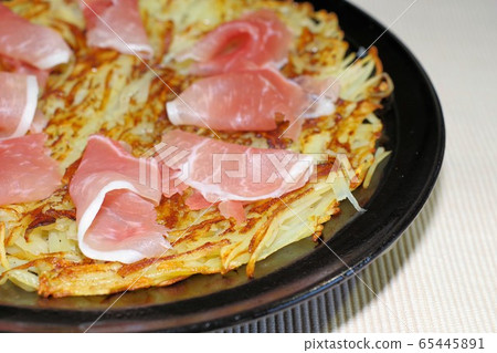 Garlic with potatoes and ham Garlic with potatoes and ham 65445891