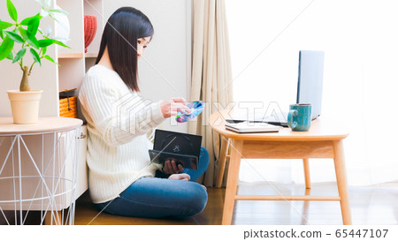 女副本空間16：9 65447107