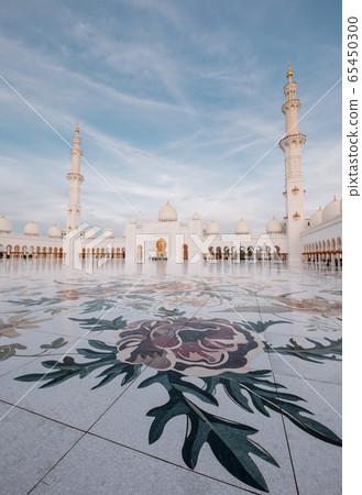 Sheikh Zayed Grand Mosque, Abu-Dhabi, UAE Sheikh Zayed Grand Mosque, Abu-Dhabi, UAE 65450300