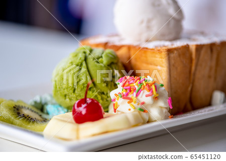Closeup Honey Toast ice cream Closeup Honey Toast ice cream 65451120