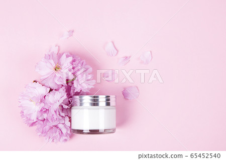 Luxe cosmetics, anti-age moisturizer and organic 65452540