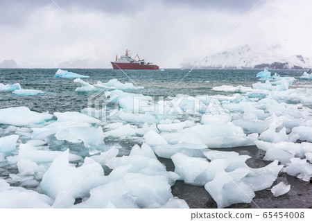 Beautiful landscape and scenery in Antarctica Beautiful landscape and scenery in Antarctica 65454008
