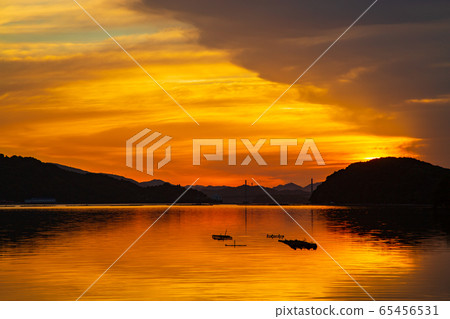 Seto sunrise 65456531