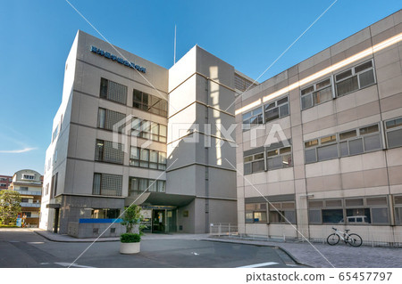 Kitasato University Kitasato Institute Hospital 65457797
