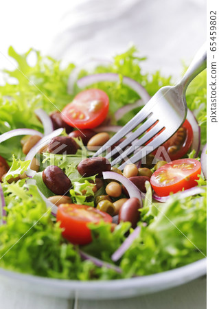 A salad A salad 65459802