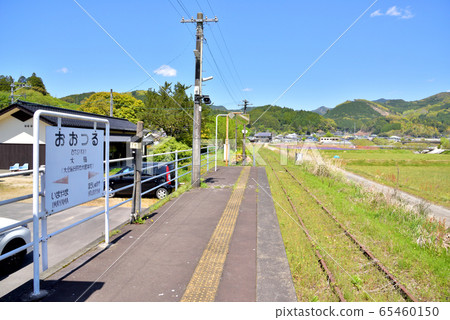 由於九州北部的大雨,JR日彥山山線大津站於2017年7月暫停運營 由於九州北部的大雨,JR日彥山山線大津站於2017年7月暫停運營 65460150