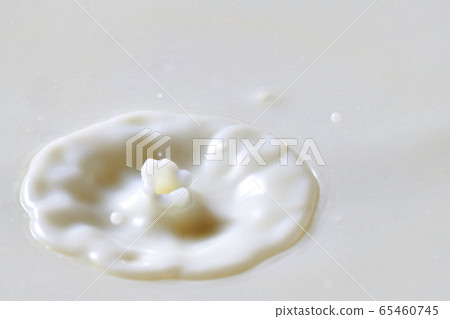 美味的牛奶 65460745