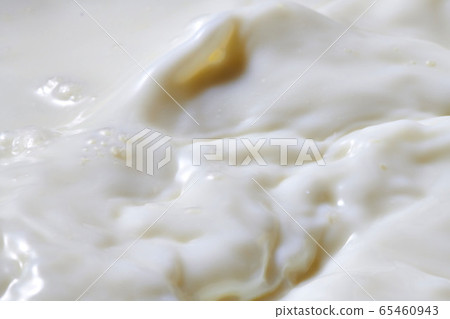 Fresh and delicious milk 65460943