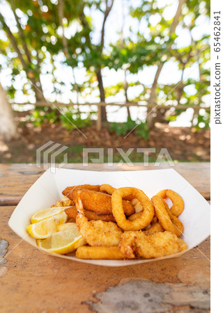 Seafood basket 65462841
