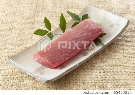 這個金槍魚的生魚片 65463833