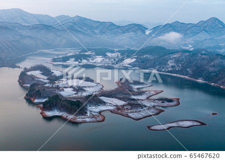 Guppy Island winter morning 65467620