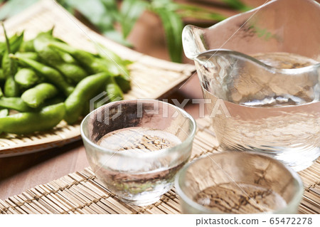 Sake and Edamame 65472278