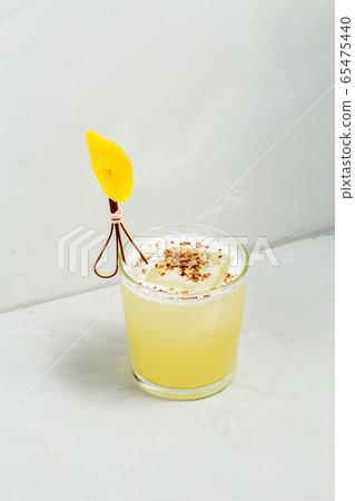 Sweet delicious sour muddy decorated cocktail Sweet delicious sour muddy decorated cocktail 65475440