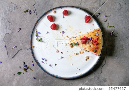 Raspberry baked cheesecake Raspberry baked cheesecake 65477637