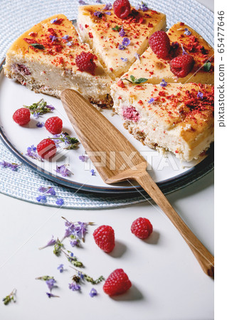 Raspberry baked cheesecake Raspberry baked cheesecake 65477646