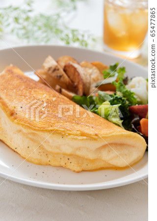 Souffle omelet Souffle omelet 65477865