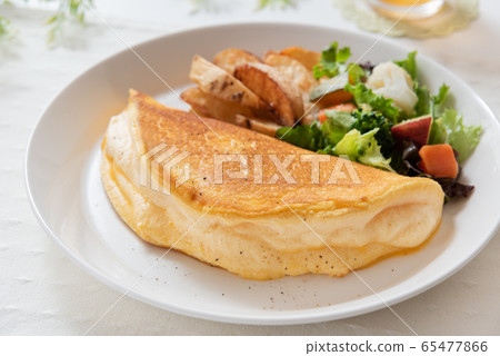 Souffle omelet Souffle omelet 65477866