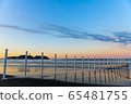 Enoshima under the sky shining in the morning glow overlooking the white stakes on the coast of summer tradition 65481755