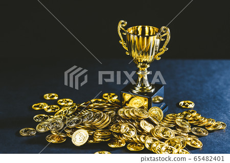冠軍杯和獎金 65482401