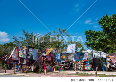 墨西哥圖盧姆遺址前的紀念品商店 65484894