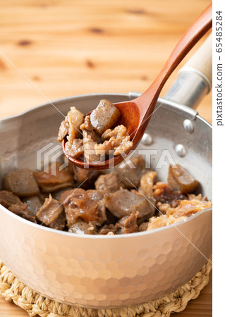 Braised beef streak 65485284