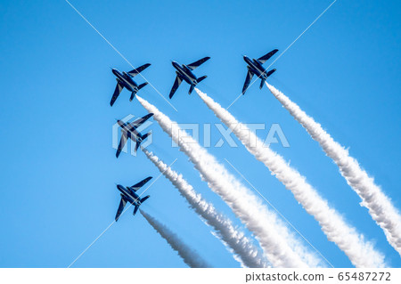 Blue sky and blue impulse Matsushima base 65487272