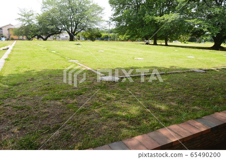 武藏國家國分寺遺址基石（東京武藏國分寺公園/東京國分寺市西尾町） 65490200