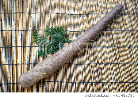 新鮮採摘的沙丁魚醬 新鮮採摘的沙丁魚醬 65492785