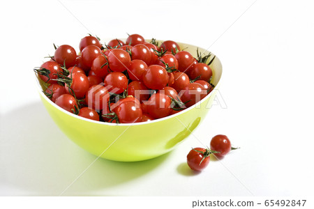 Cherry tomatoes Cherry tomatoes 65492847