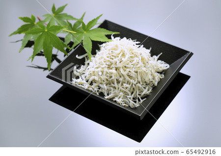 Plate of dried shirasu 65492916