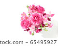 Arrangement of peach, ranunculus and sweet pea (side) 65495927