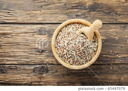 Uncooked quinoa Uncooked quinoa 65497079