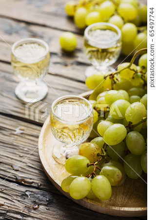 Traditional Italian grape Traditional Italian grape 65497744