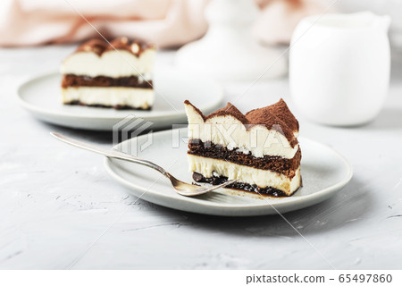 Traditonal Italian cake tiramisu 65497860