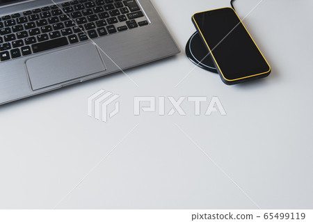 Qi wireless charging Qi wireless charging 65499119